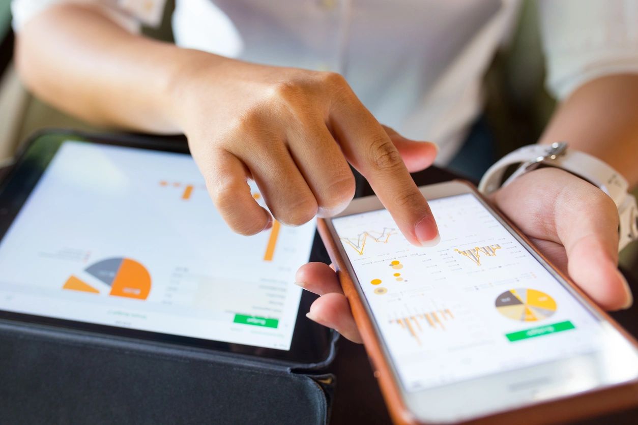 Hands-on digital marketing course with real-world projects